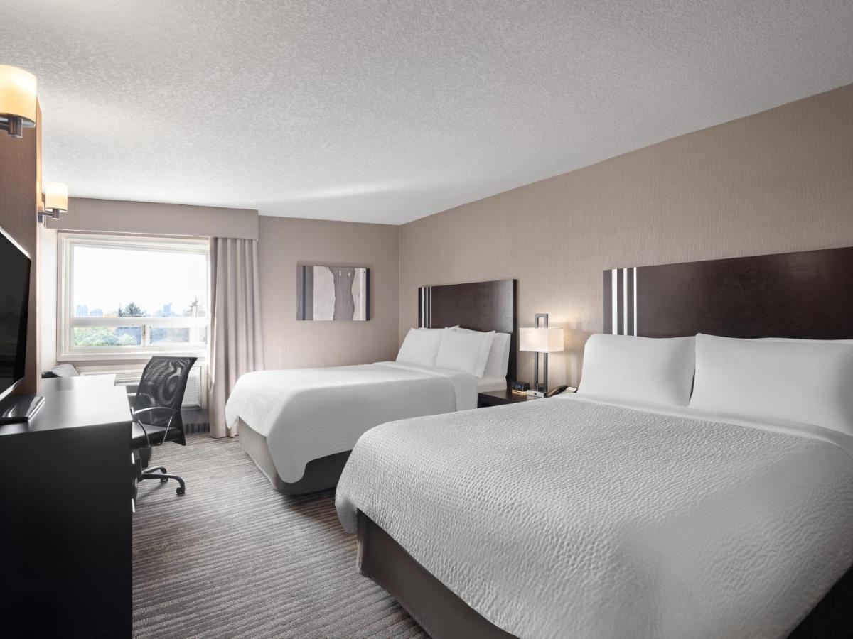 Holiday Inn Calgary Airport By Ihg Екстериор снимка