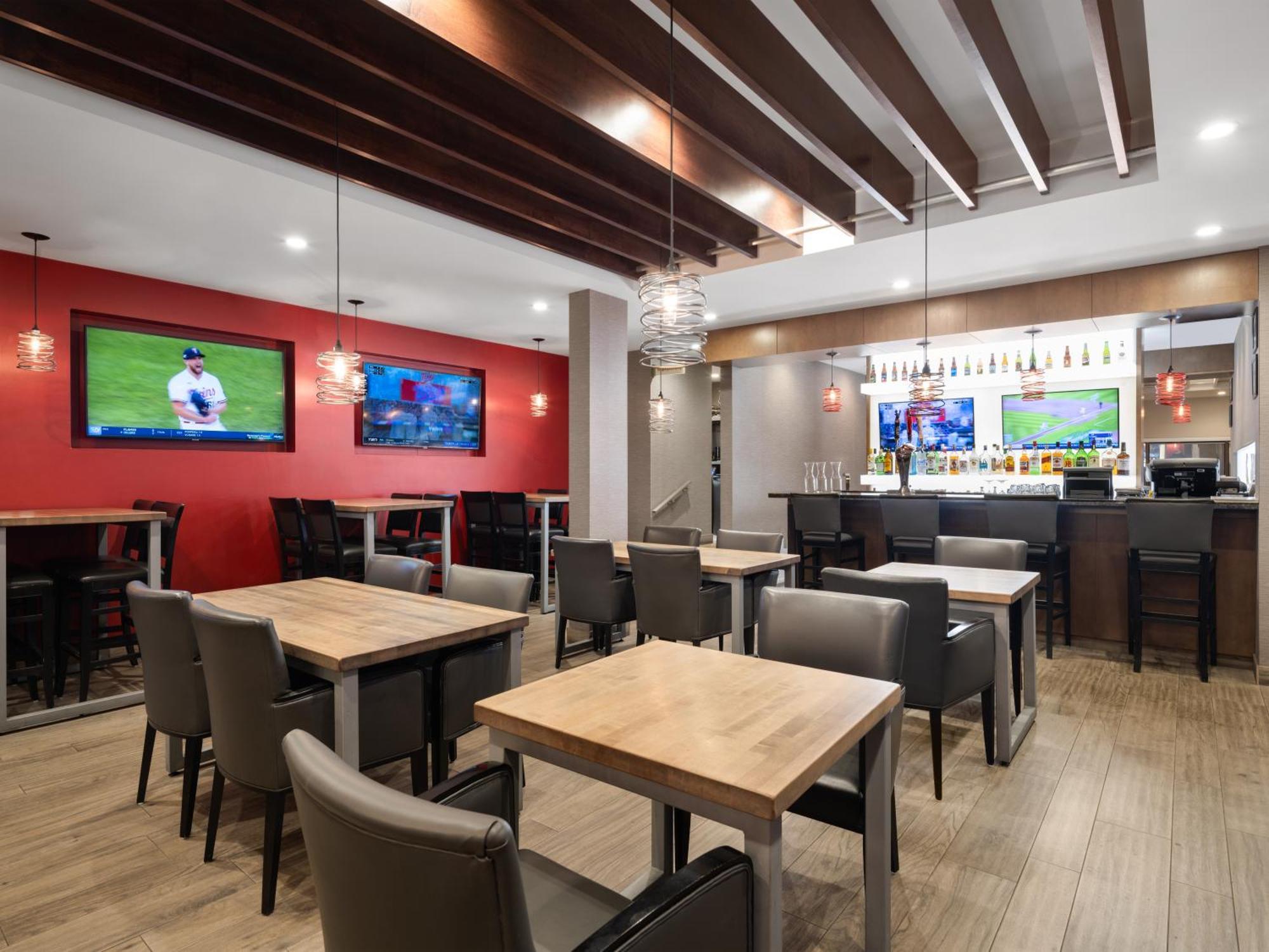 Holiday Inn Calgary Airport By Ihg Екстериор снимка