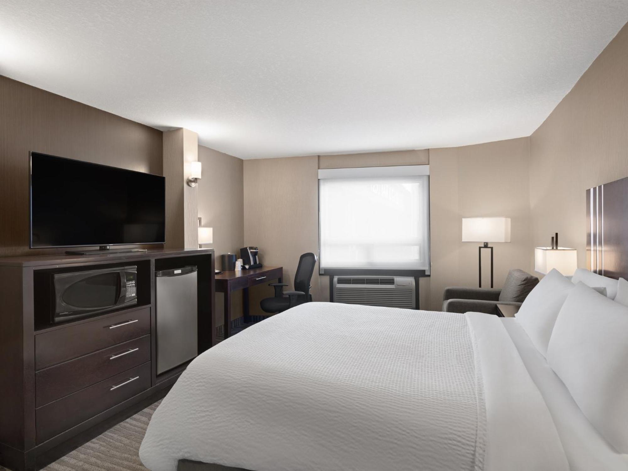 Holiday Inn Calgary Airport By Ihg Екстериор снимка