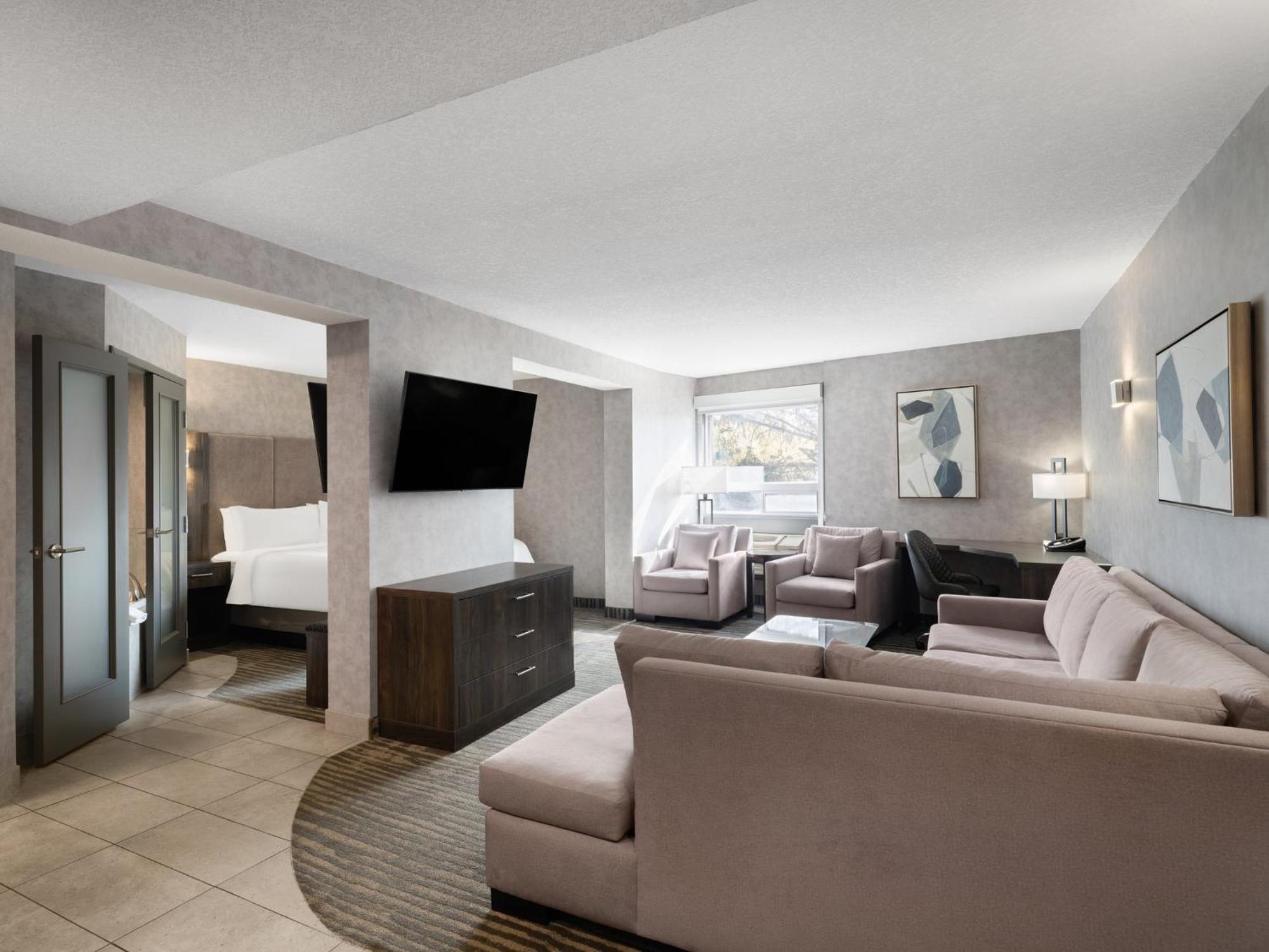 Holiday Inn Calgary Airport By Ihg Екстериор снимка